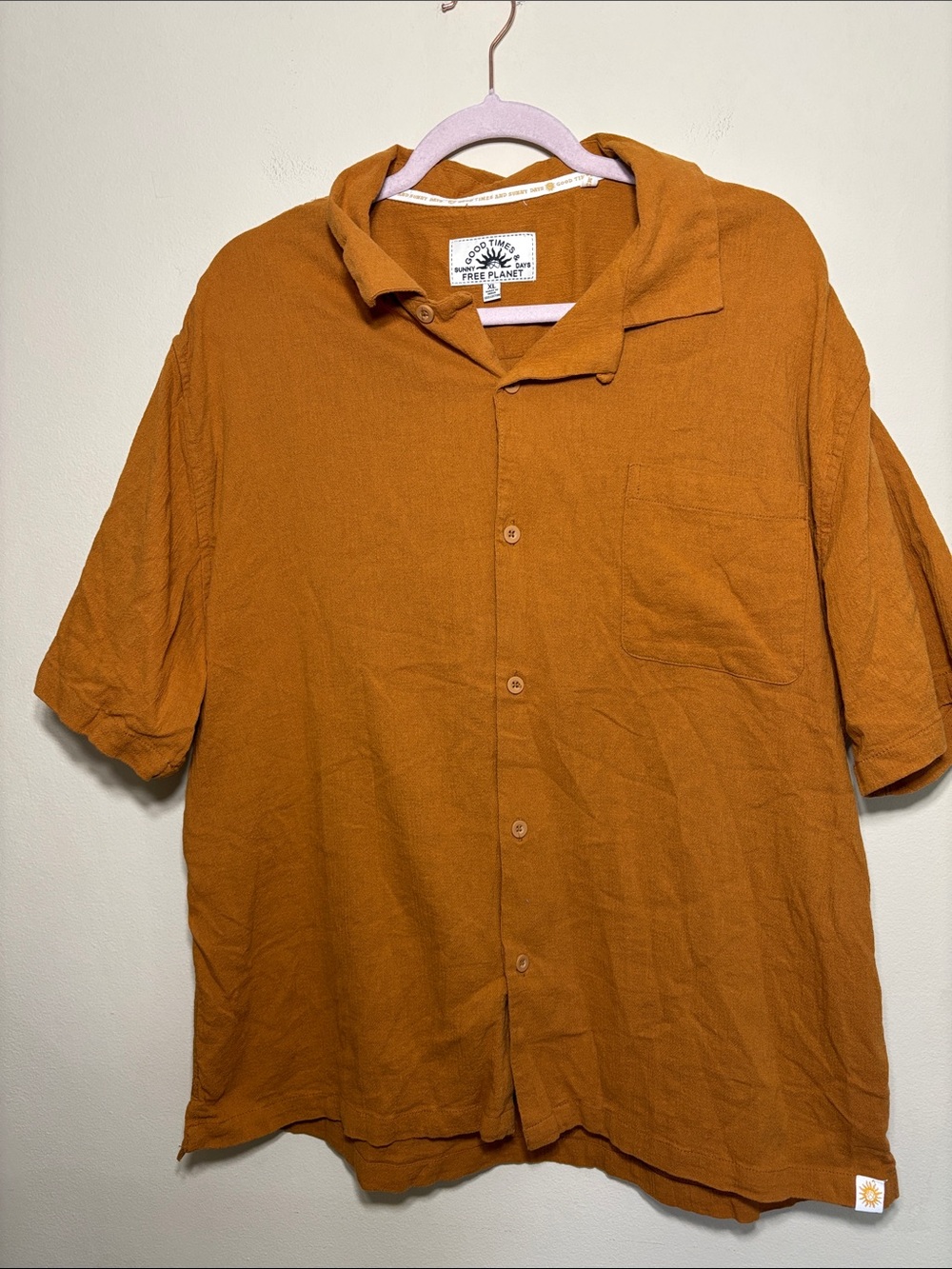 Free Planet Men's Short-Sleeve Button-Down Shirt in Rust Orange